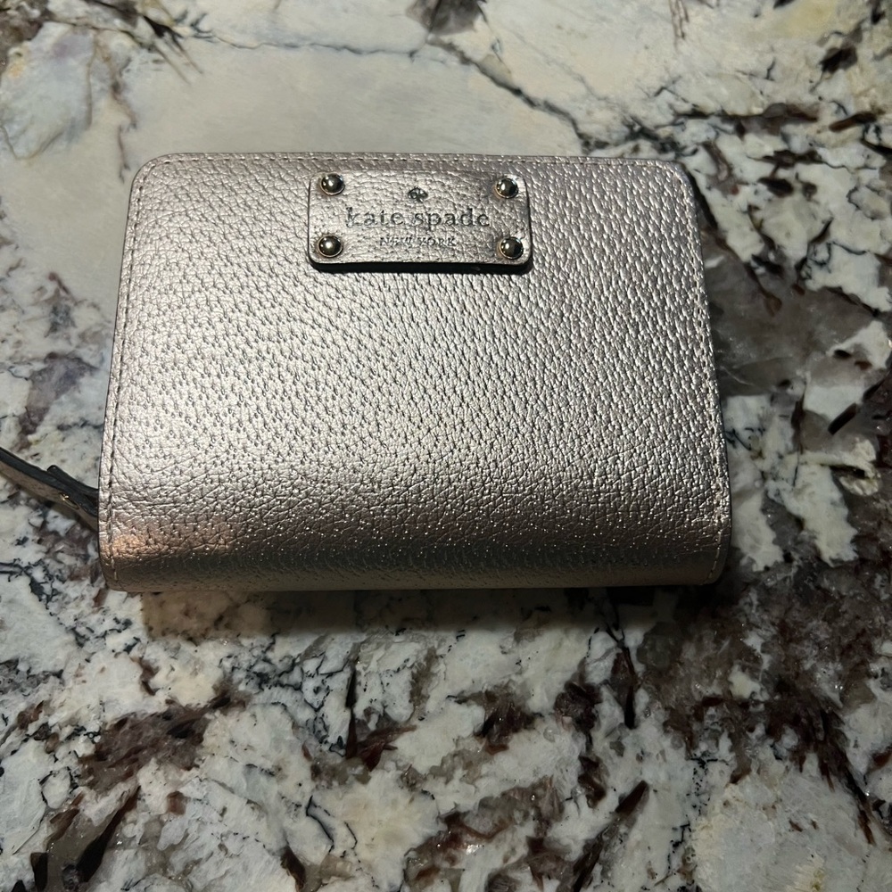 Kate Spade Silver Textured Wallet